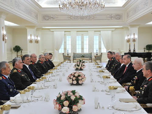 YAŞ Kararları Cumhurbaşkanı Gül'e Sunuldu